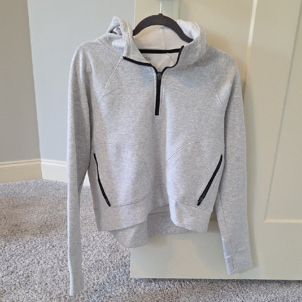 DSG Classic White and Gray Quarter Zip Sweartshirt With Hood.